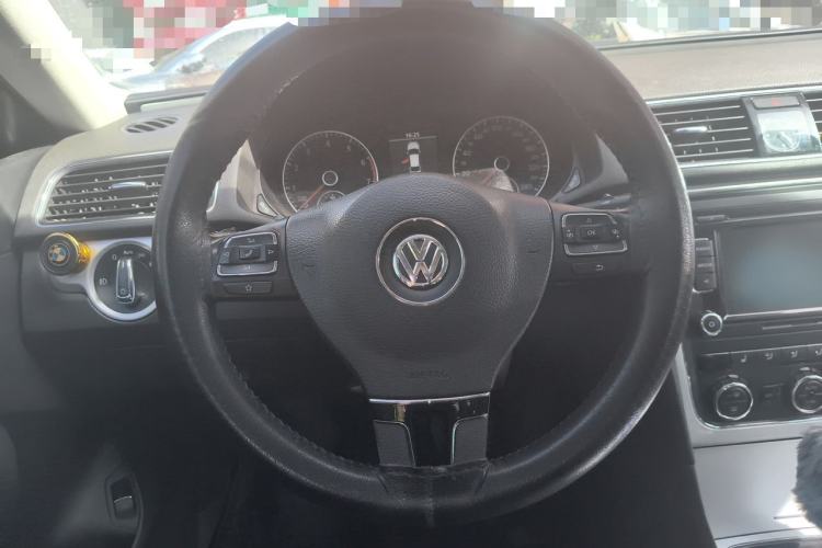 Used Volkswagen Passat 2013 1.8TSI DSG Prestige Edition Steering Wheel