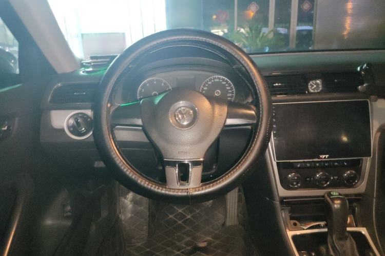 Used Volkswagen Passat 2013 1.8TSI DSG Prestige Edition Steering Wheel