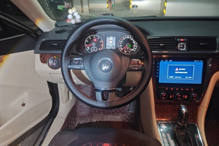 Used Volkswagen Passat 2013 1.8TSI DSG Prestige Edition Steering Wheel