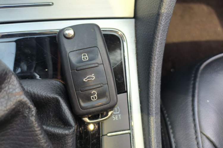Used Volkswagen Passat 2013 1.8TSI DSG Prestige Edition Vehicle Key