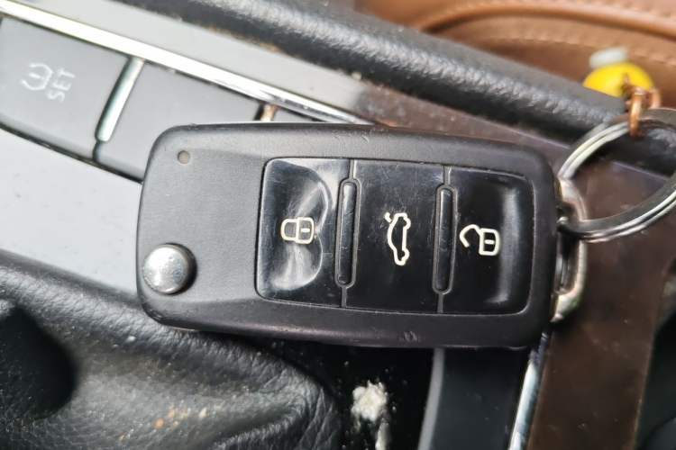 Used Volkswagen Passat 2013 3.0L V6 DSG Flagship Deluxe Edition Vehicle Key