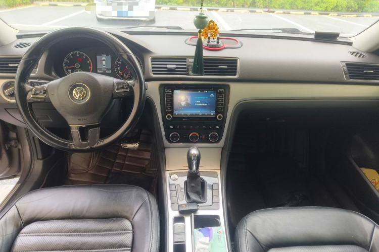 Used Volkswagen Passat 2013 2.0 TSI DSG Prestige Edition Center Console