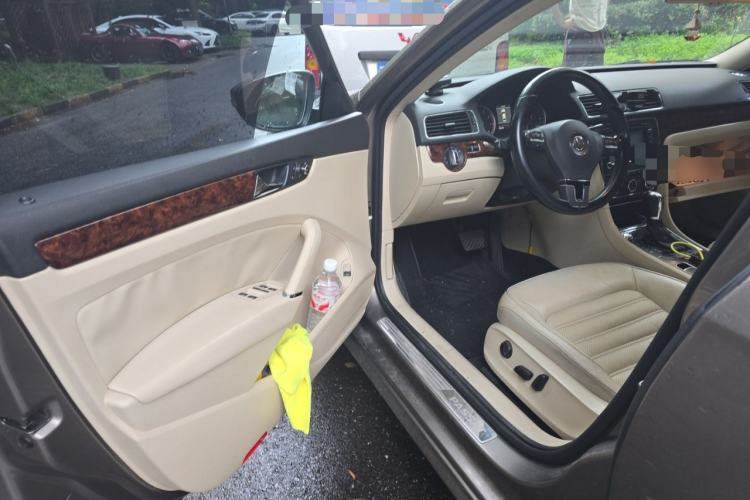 Used Volkswagen Passat 2013 1.8TSI DSG Prestige Edition Driver Seat