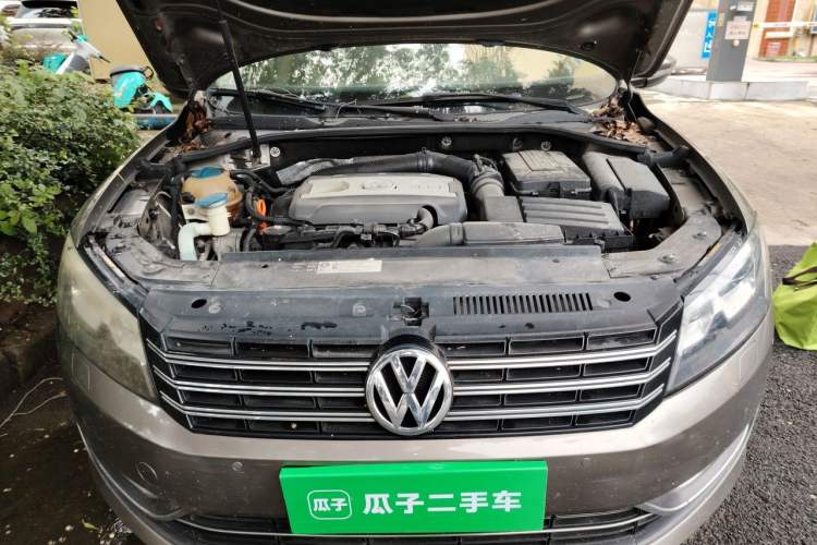 Used Volkswagen Passat 2013 1.8TSI DSG Prestige Edition Engine Bay