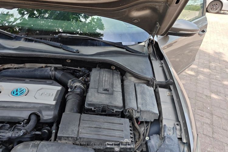Used Volkswagen Passat 2013 1.8TSI DSG Ultimate Edition Engine Bay Left
