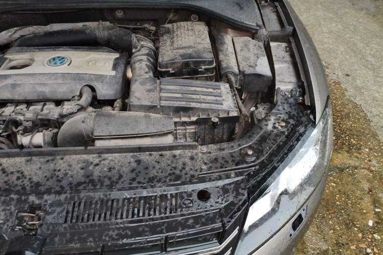 Used Volkswagen Passat 2013 1.8TSI DSG Prestige Edition Engine Bay Left