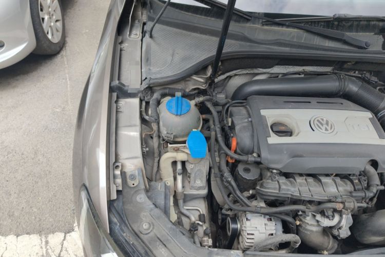 Used Volkswagen Passat 2013 1.8TSI DSG Prestige Edition Engine Bay Right