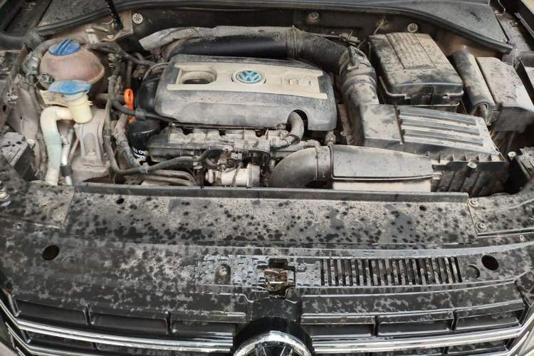 Used Volkswagen Passat 2013 1.8TSI DSG Prestige Edition Engine Bay