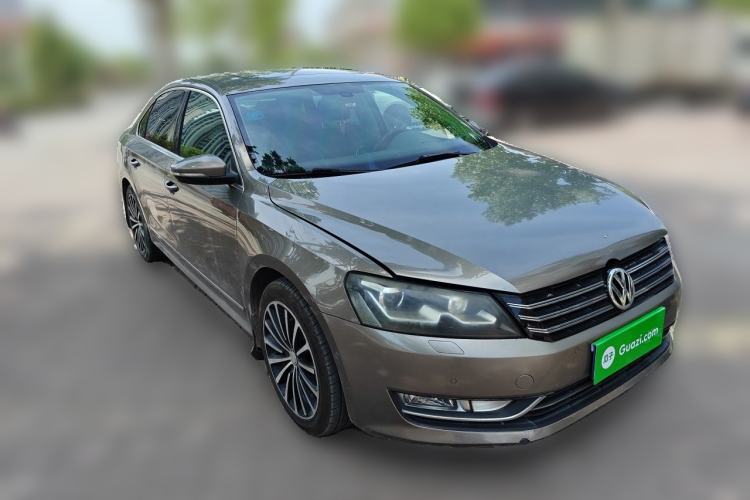 Used Volkswagen Passat 2013 1.8TSI DSG Ultimate Edition Front Right 45 Deg