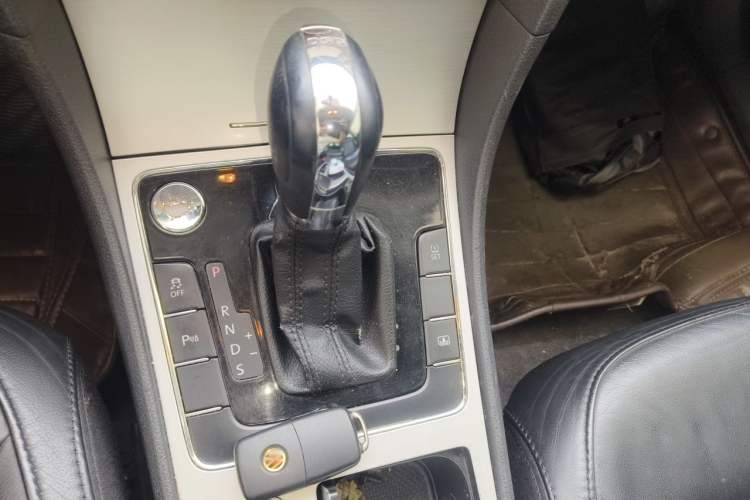 Used Volkswagen Passat 2013 2.0 TSI DSG Prestige Edition Gear Lever