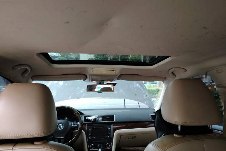 Used Volkswagen Passat 2013 1.8TSI DSG Prestige Edition Headliner