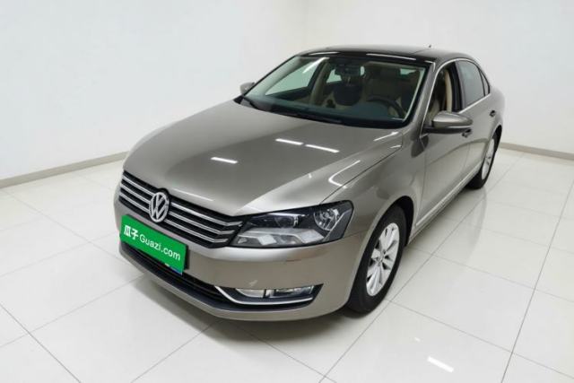 Ojetý Volkswagen Passat 2013 1.8TSI DSG Prestige Edition