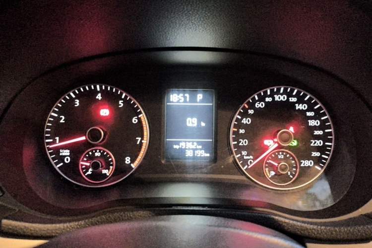 Used Volkswagen Passat 2013 1.8TSI DSG Prestige Edition Instrument Cluster