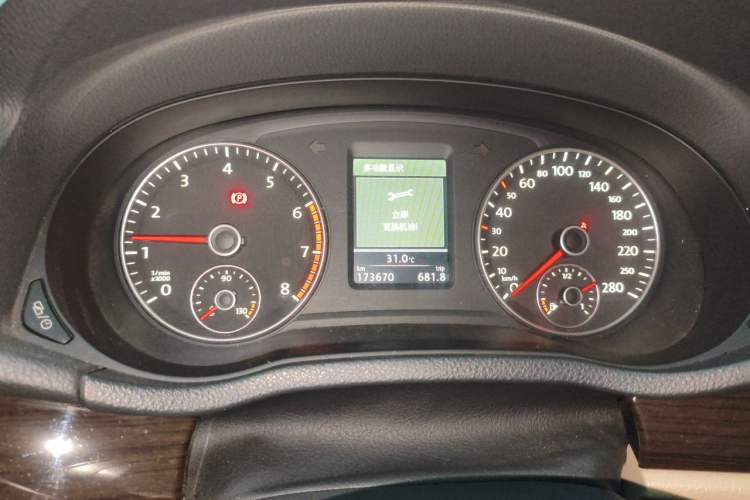 Used Volkswagen Passat 2013 1.8TSI DSG Prestige Edition Instrument Cluster