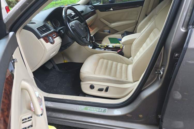 Used Volkswagen Passat 2013 1.8TSI DSG Prestige Edition Left Front Seat