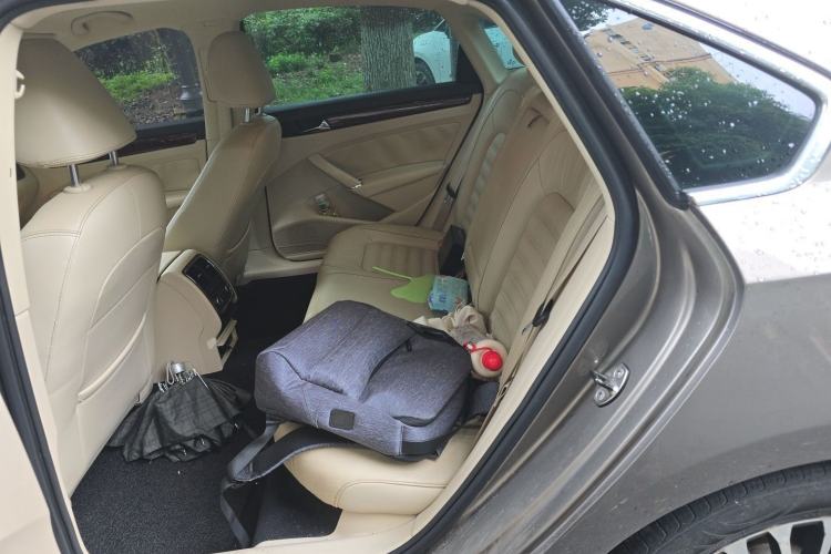 Used Volkswagen Passat 2013 1.8TSI DSG Prestige Edition Left Rear Seat