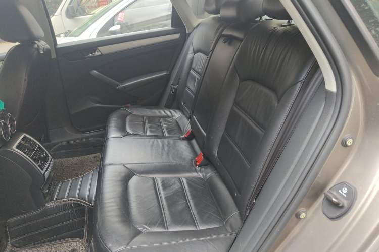 Used Volkswagen Passat 2013 1.8TSI DSG Prestige Edition Left Rear Seat