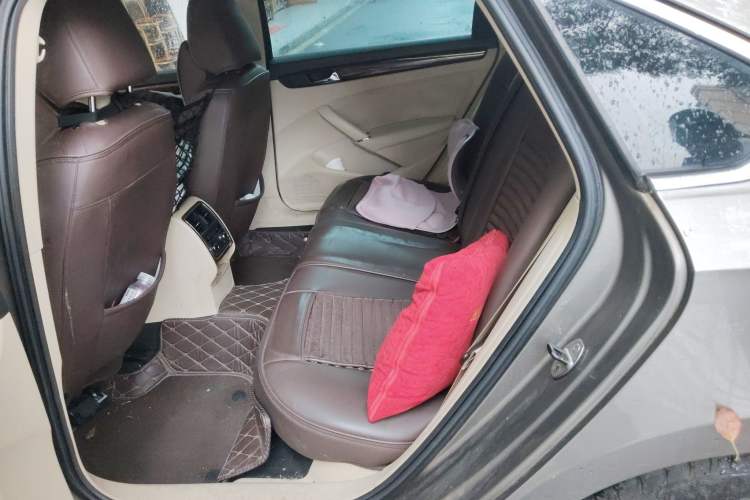 Used Volkswagen Passat 2013 1.8TSI DSG Prestige Edition Left Rear Seat