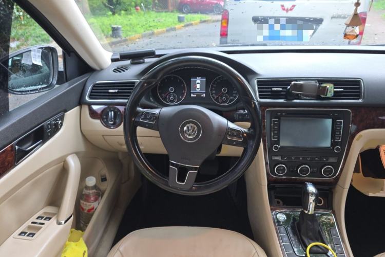 Used Volkswagen Passat 2013 1.8TSI DSG Prestige Edition Steering Wheel
