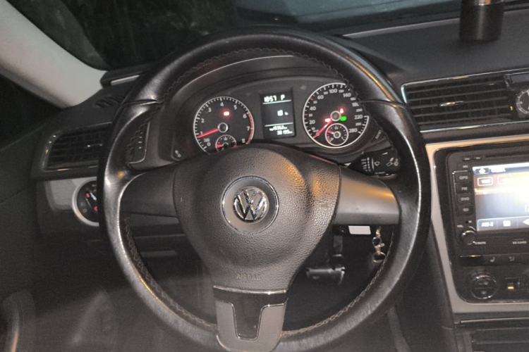 Used Volkswagen Passat 2013 1.8TSI DSG Prestige Edition Steering Wheel