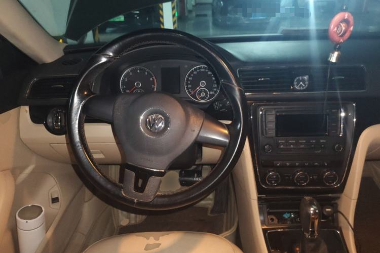 Used Volkswagen Passat 2013 1.8TSI DSG Prestige Edition Steering Wheel