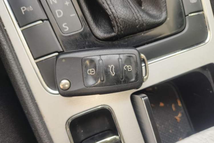 Used Volkswagen Passat 2013 2.0 TSI DSG Prestige Edition Vehicle Key