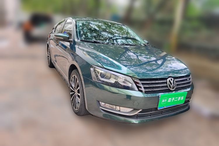 Used Volkswagen Passat 2013 3.0L V6 DSG Flagship Edition Front Right 45 Deg