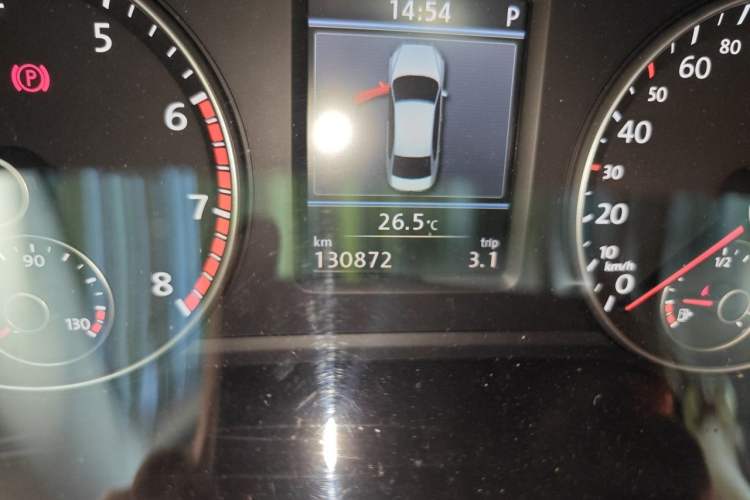 Used Volkswagen Passat 2013 1.8TSI DSG Prestige Edition Odometer Close Up