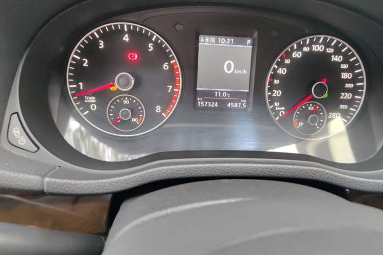 Used Volkswagen Passat 2013 3.0L V6 DSG Flagship Edition Odometer Close Up