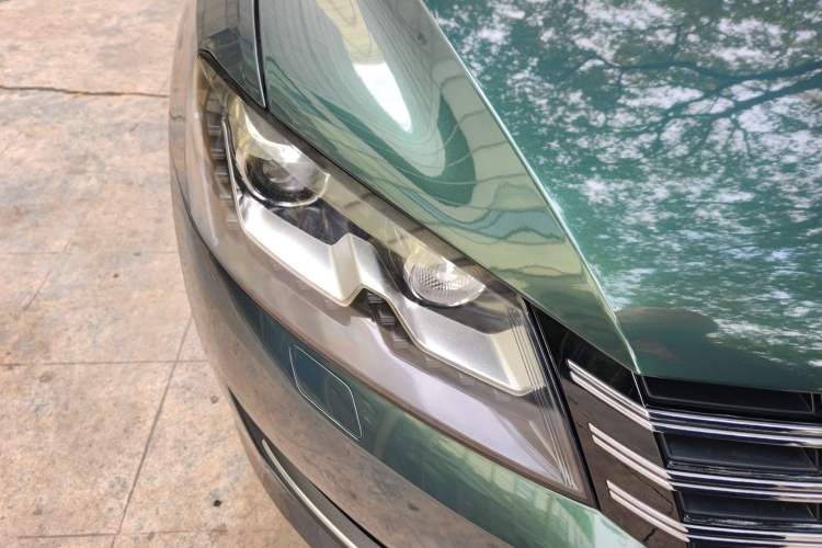 Used Volkswagen Passat 2013 3.0L V6 DSG Flagship Edition Right Front Headlight