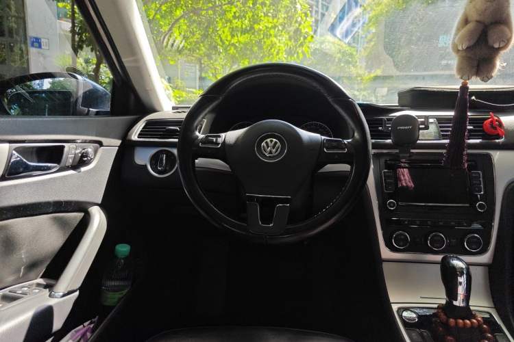 Used Volkswagen Passat 2013 1.8TSI DSG Prestige Edition Steering Wheel