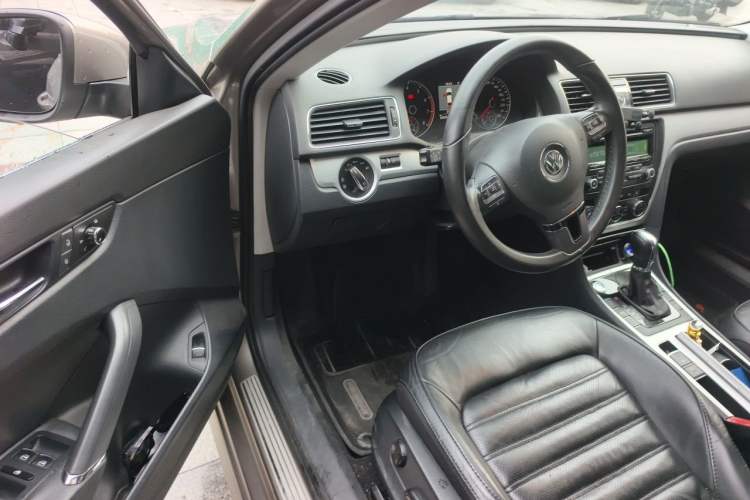 Used Volkswagen Passat 2013 2.0 TSI DSG Prestige Edition Driver Seat