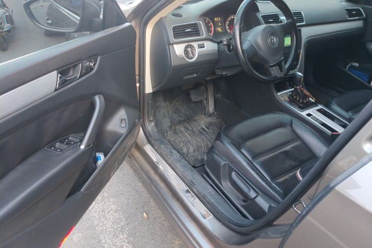 Used Volkswagen Passat 2013 1.8TSI DSG Prestige Edition Driver Seat