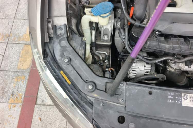 Used Volkswagen Passat 2013 2.0 TSI DSG Prestige Edition Engine Bay Right