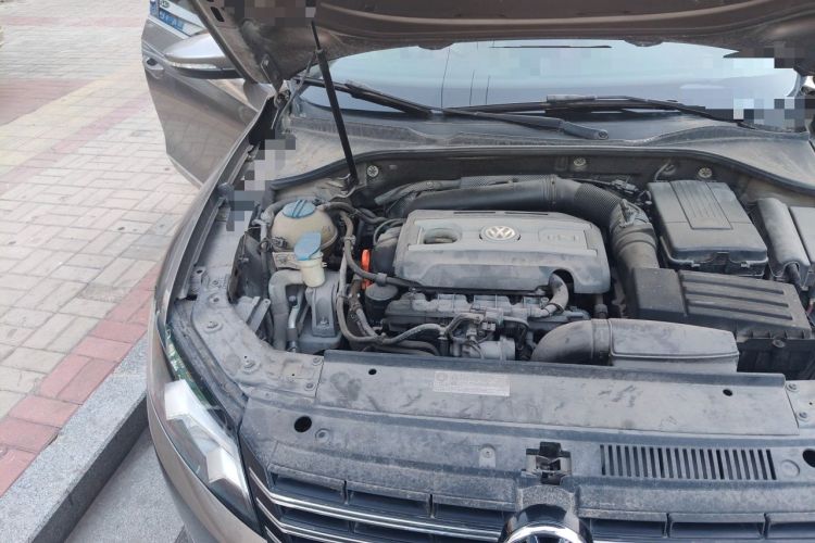 Used Volkswagen Passat 2013 1.8TSI DSG Prestige Edition Engine Bay Right