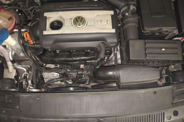 Used Volkswagen Passat 2013 1.8TSI DSG Prestige Edition Engine Bay
