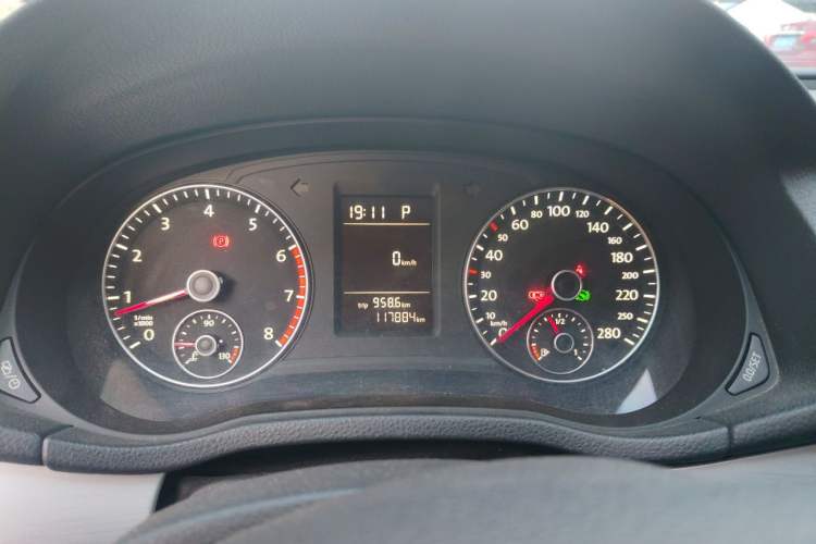 Used Volkswagen Passat 2013 1.8TSI DSG Prestige Edition Instrument Cluster