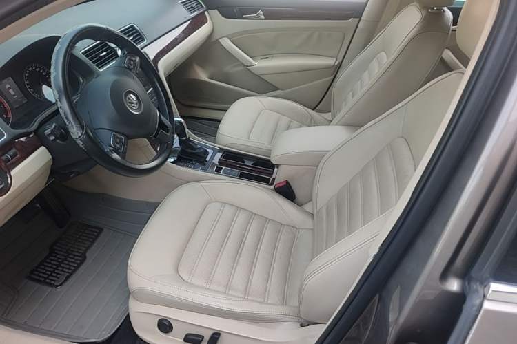 Used Volkswagen Passat 2013 1.8TSI DSG Prestige Edition Left Front Seat