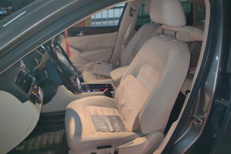 Used Volkswagen Passat 2013 2.0 TSI DSG Prestige Edition Left Front Seat