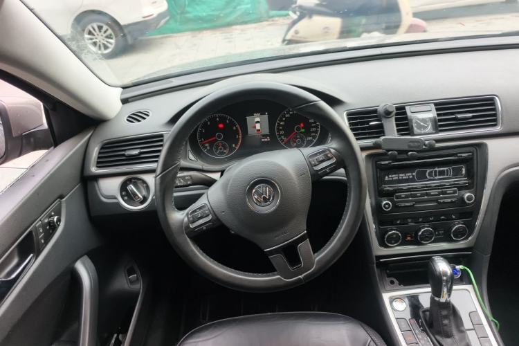 Used Volkswagen Passat 2013 2.0 TSI DSG Prestige Edition Steering Wheel