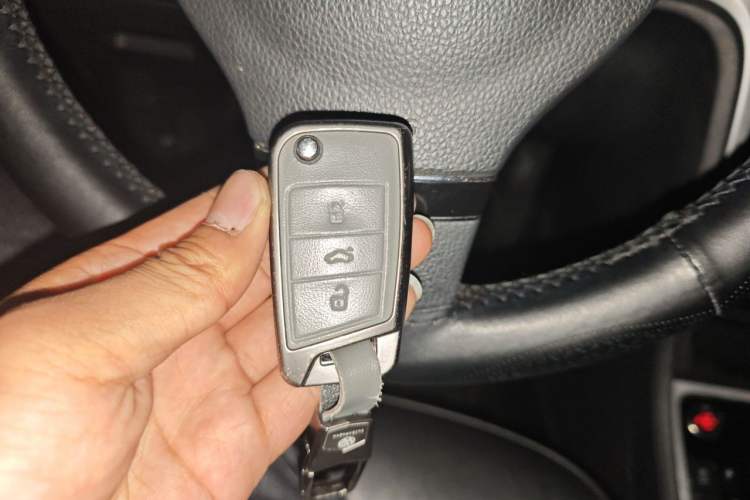 Used Volkswagen Passat 2013 1.8TSI DSG Prestige Edition Vehicle Key