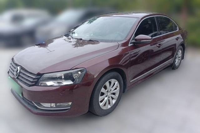 Ojetý Volkswagen Passat 2013 1.8TSI DSG Prestige Edition