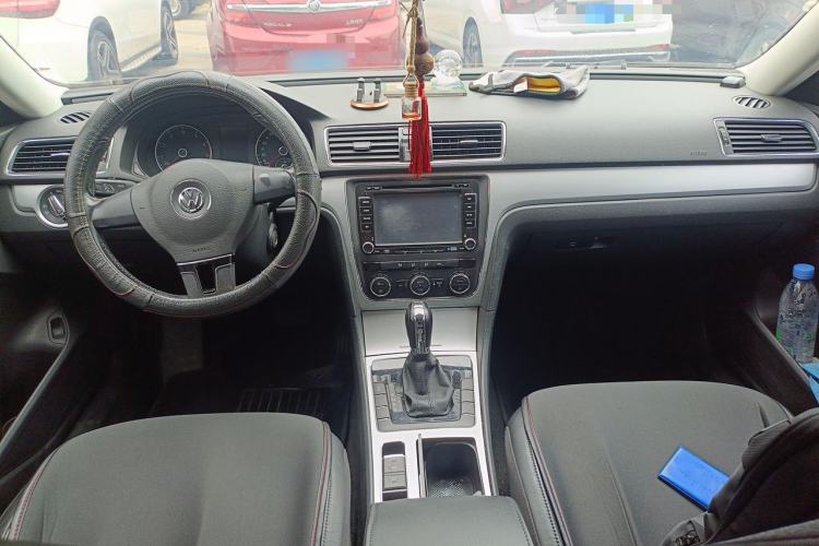 Used Volkswagen Passat 2013 1.8TSI DSG Prestige Edition Center Console