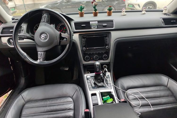 Used Volkswagen Passat 2013 1.8TSI DSG Prestige Edition Center Console