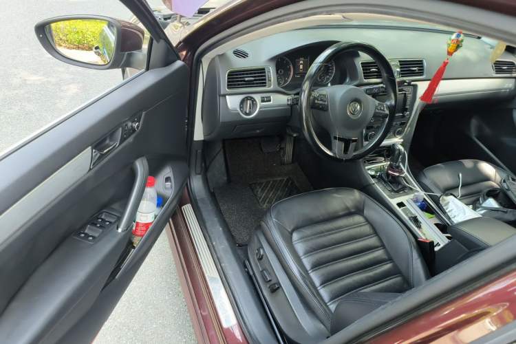 Used Volkswagen Passat 2013 1.8TSI DSG Prestige Edition Driver Seat