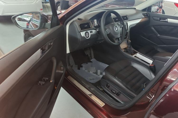 Used Volkswagen Passat 2013 1.8TSI DSG Prestige Edition Driver Seat