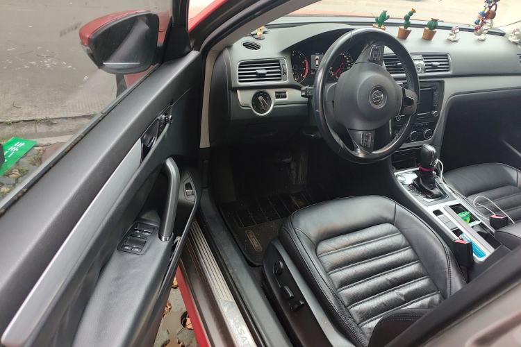 Used Volkswagen Passat 2013 1.8TSI DSG Prestige Edition Driver Seat