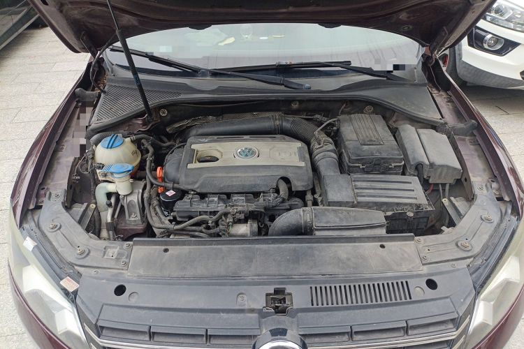 Used Volkswagen Passat 2013 1.8TSI DSG Prestige Edition Engine Bay