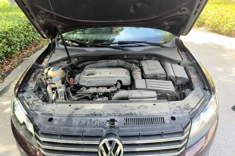 Used Volkswagen Passat 2013 1.8TSI DSG Prestige Edition Engine Bay