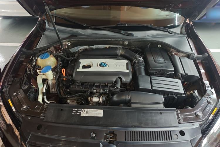 Used Volkswagen Passat 2013 1.8TSI DSG Prestige Edition Engine Bay